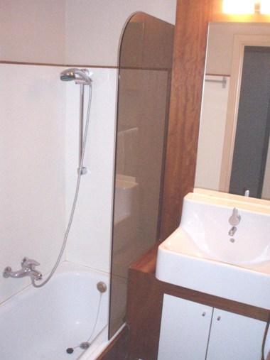 belgische_kust_zeedijk_wenduine_te_huur_badkamer_bad_douche