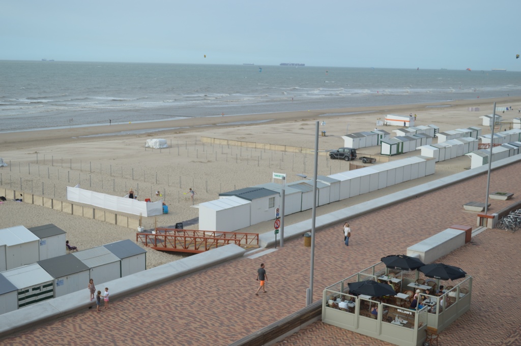 wenduine valavond zee en zeedijk 2