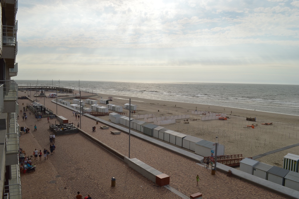 wenduine valavond zee en zeedijk 3